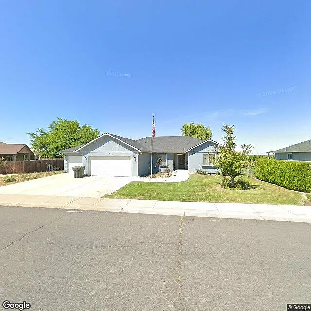 208 Sunset Ln