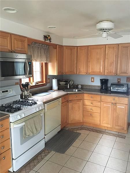 2nd image of 114 Lynnwood Ave