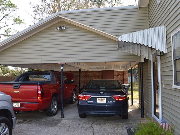 4th image of 210 E Lawson St