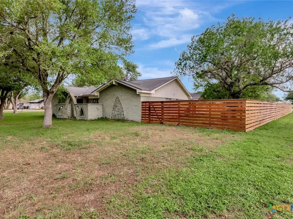 204 Dover St, Victoria, TX 77905