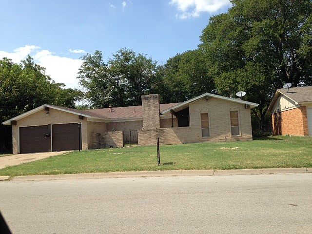 1st image of 3405 Carriage Hill Dr