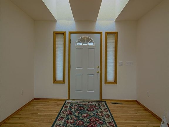 4th image of 12006 Estate Ln SE
