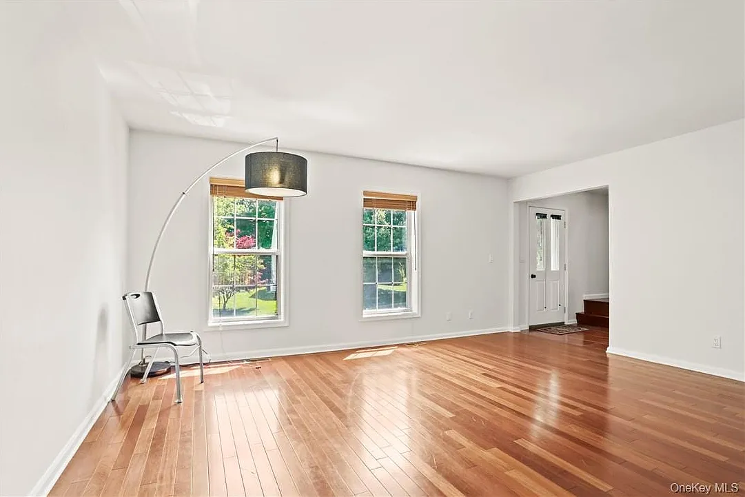 3 bed, 2.5 bath, 1893 sqft, $5,600 — Photo 4