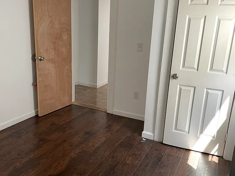 287 S Clinton St #2 — Photo 5