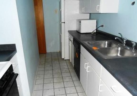 3rd image of 238 Shorewood Dr APT 1C