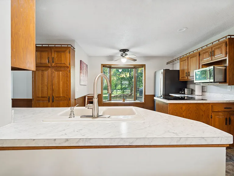 10527 Morgan Ave S — Photo 10