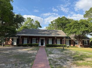 100 Peninsula Dr, Leland, MS 38756