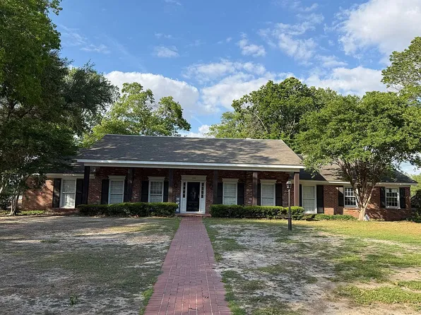 100 Peninsula Dr, Leland, MS 38756