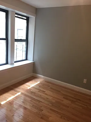 Rented by Bohemia Realty Group | media 16