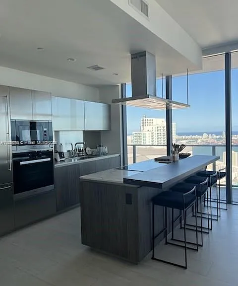 1000 Brickell Plz #Penthouse 5501 — Photo 1
