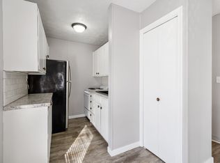 115 S 38th St, Omaha, NE 68131