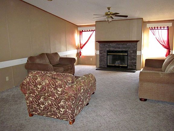 2nd image of 122 Seamus Ln
