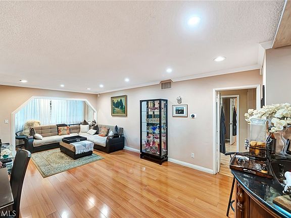 5th image of 1734 N Fuller Ave APT 107