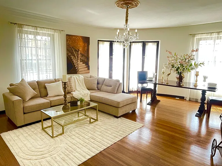 Los Altos A Legendary Residence at 4121 Wilshire Blvd — Photo 31