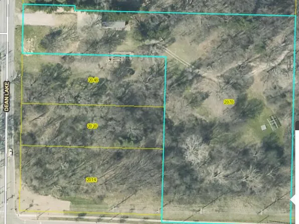 2070 Dean Lake Ave NE, Grand Rapids, MI 49505