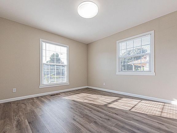 2nd image of 30882 Vallejo St