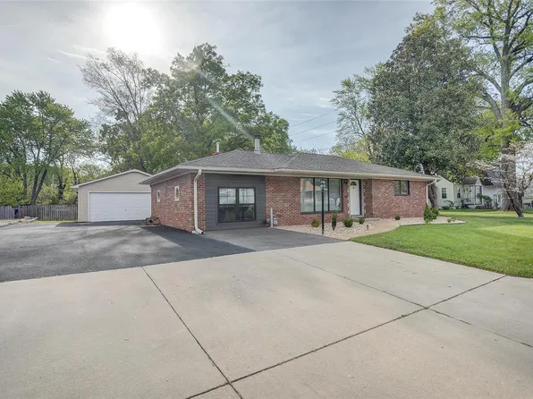 7 Bluff Ct, Fairview Heights, IL 62208