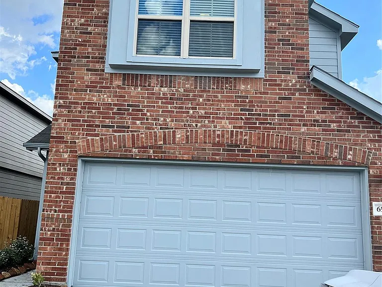 6518 Wenlock Dr — Photo 2