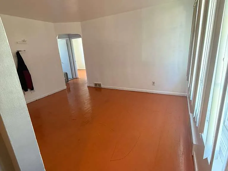 7544 Wood Ave — Photo 3