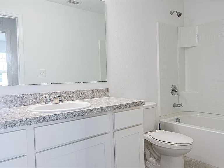 205 Mandovi St — Photo 34