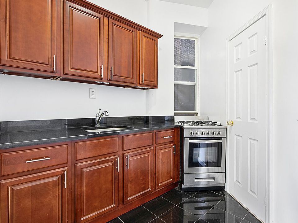 1st image of 5 Macdonough St APT 1R