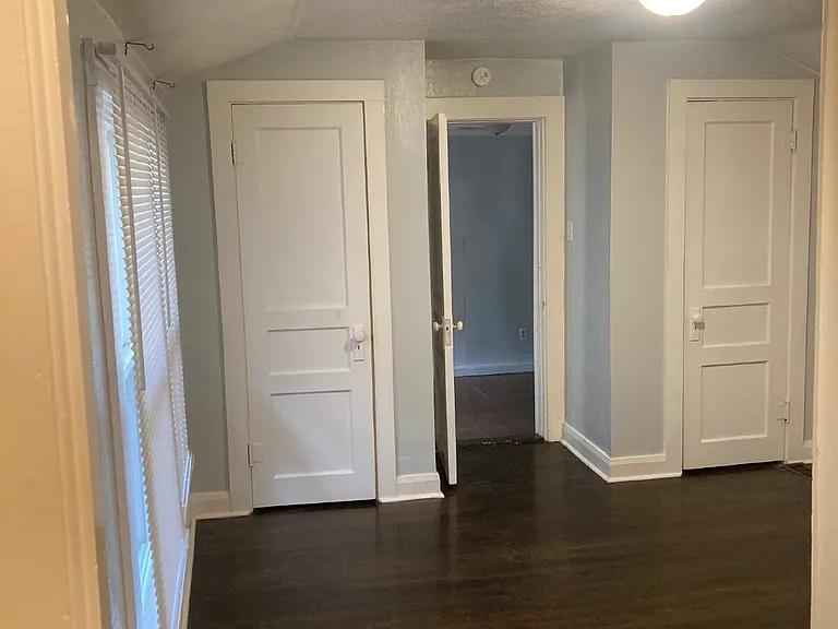 606 Morton St — Photo 2