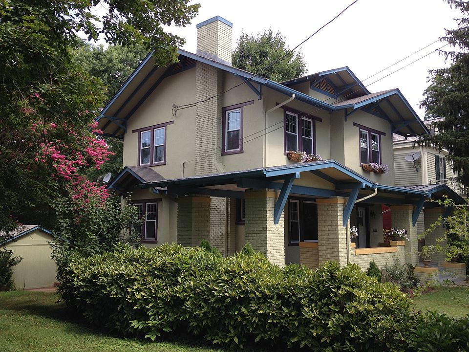 1st image of 25 Easton Ave