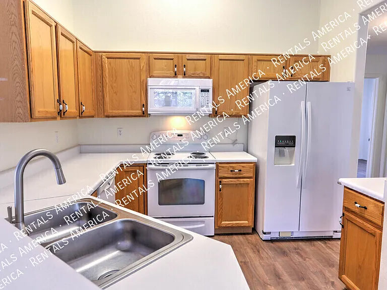 10984 N Double Eagle Ct — Photo 8