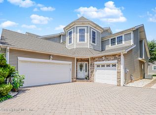 43 Chart Loop, Staten Island, NY 10309