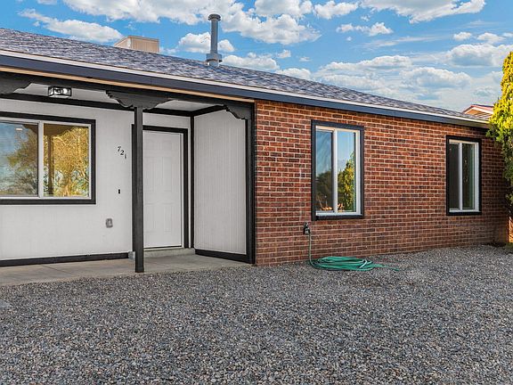 2nd image of 721 Chuckwagon Rd SE