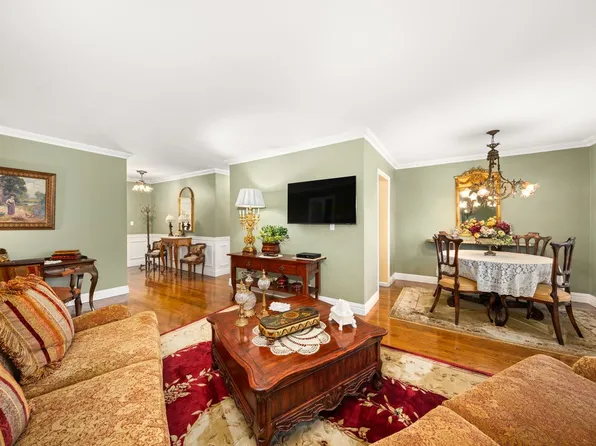 440 East 79th Street image 1 of 18