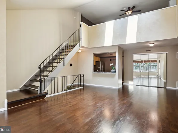 1314 Valley Glen Rd #209, Elkins Park, PA 19027