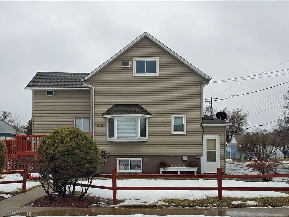 1st image of 515 E 30th St