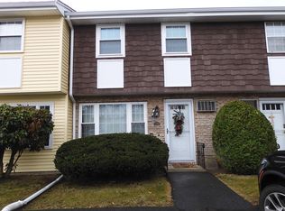 945 Riverside Dr APT 5B, Methuen, MA 01844