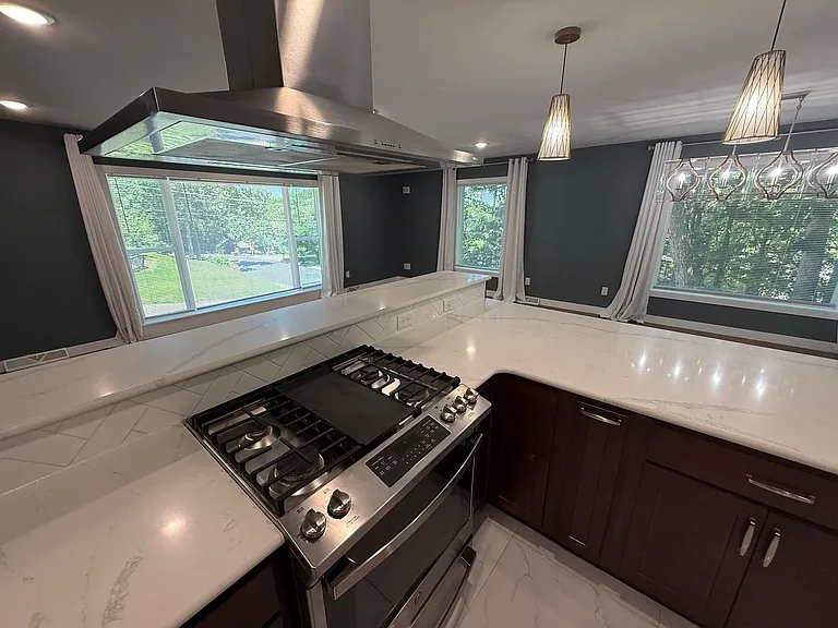 2500 Bluff Blvd — Photo 37