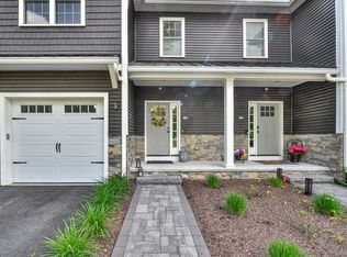 17 Glenwood Ave #D, Foxboro, MA 02035