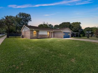7401 Rhonda Ct, Watauga, TX 76148
