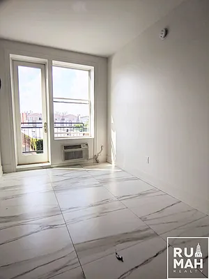 Rented by Rumah Realty Inc | media 3