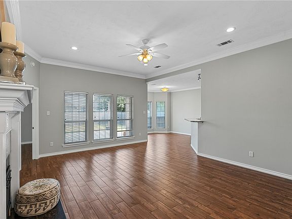 5th image of 115 Hartford Dr