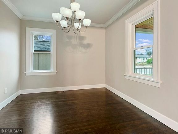 4th image of 1833 Nebraska Ave E
