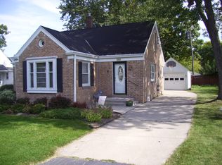 500 N 115th St, Wauwatosa, WI 53226