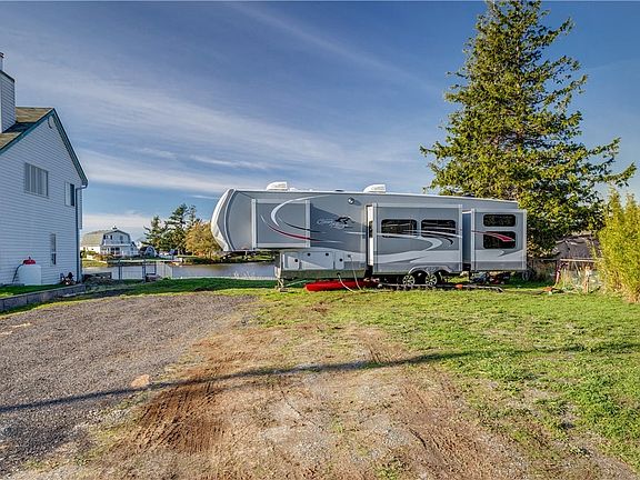 2nd image of 4435 Saltspring Dr