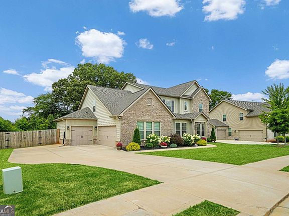 2nd image of 842 Orwell Dr