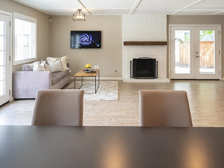 Driftwood Apartments — Photo 10