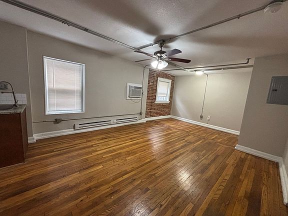 2nd image of 3207 Broadway Blvd APT 13