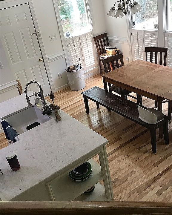Kitchen and breakfast nook