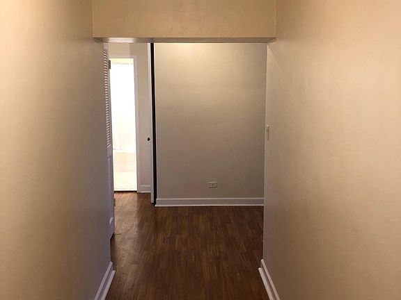 5th image of 4970 N Marine Dr APT 827
