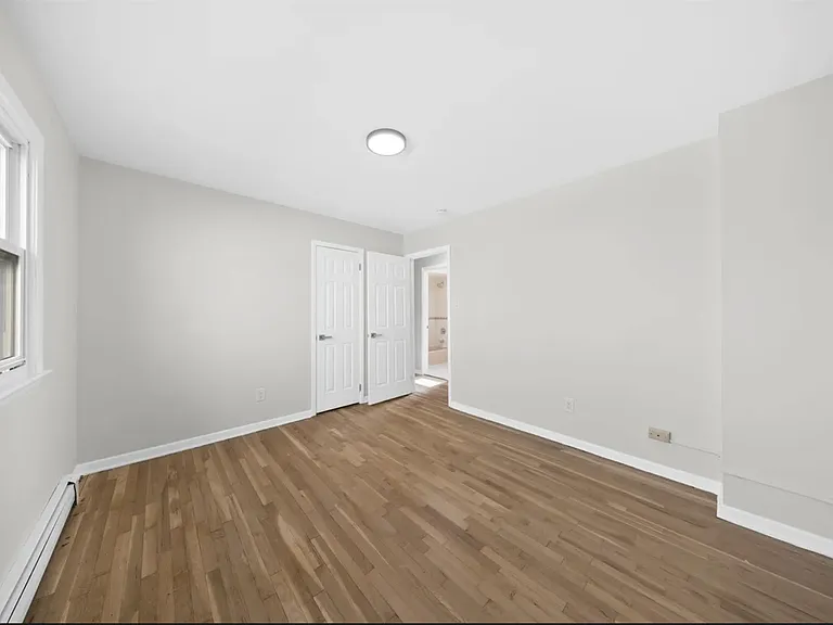 18 E 3rd St #2 — Photo 12