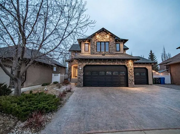 7 E Aldrich Close, Red Deer, AB T4R 3R5