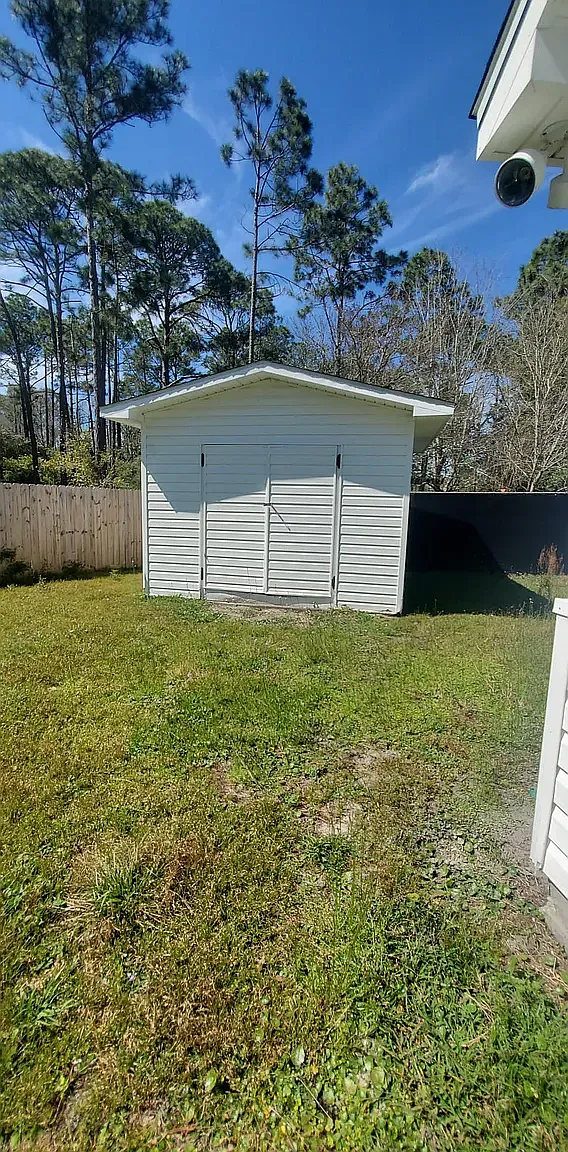 3 bed, 1343 sqft, $2,500 — Photo 2